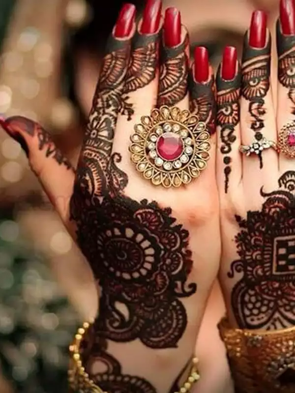 mehandi-artist